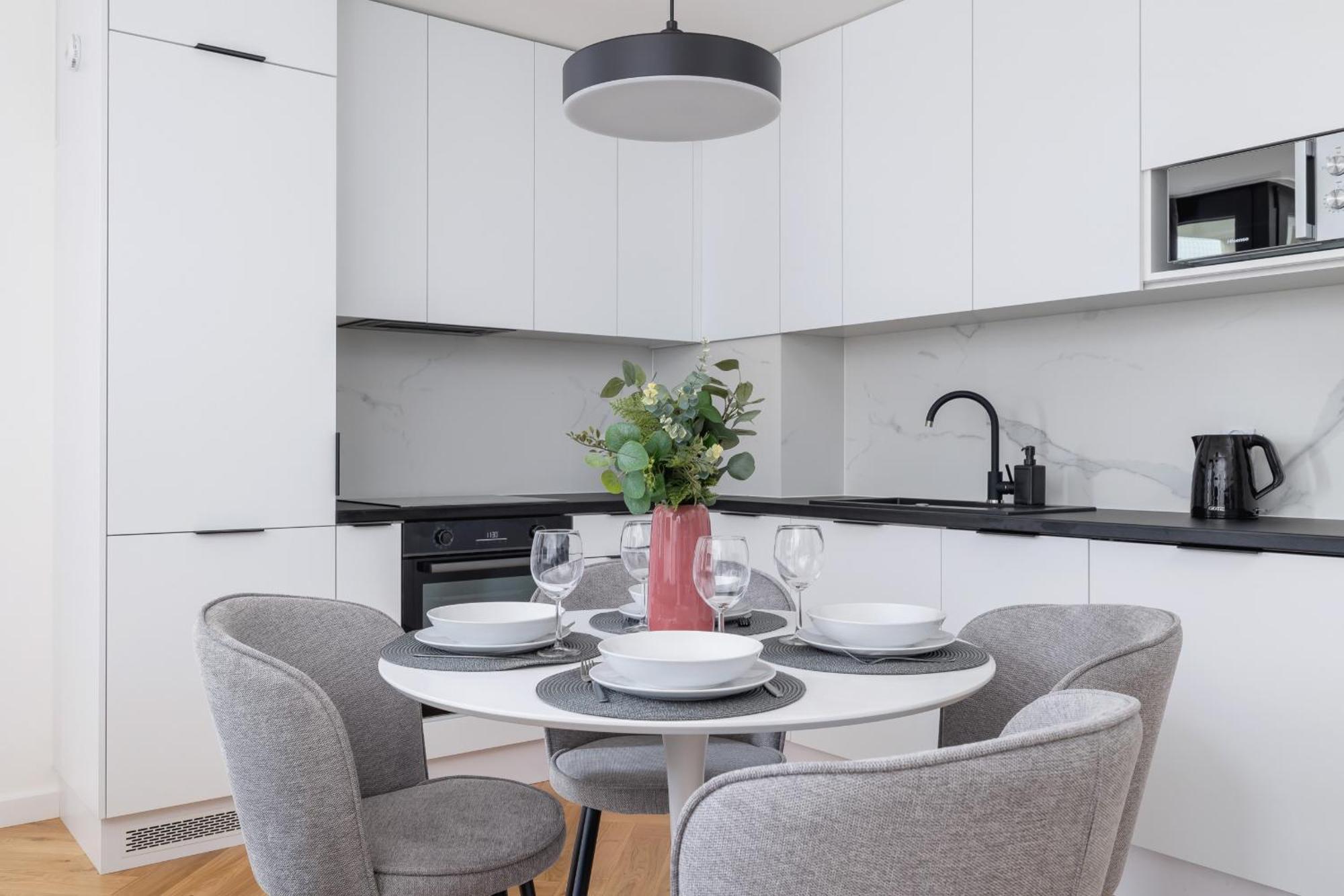 Lux Apartments Kosciuszki 39 With Parking By Renters Prestige Краков Экстерьер фото