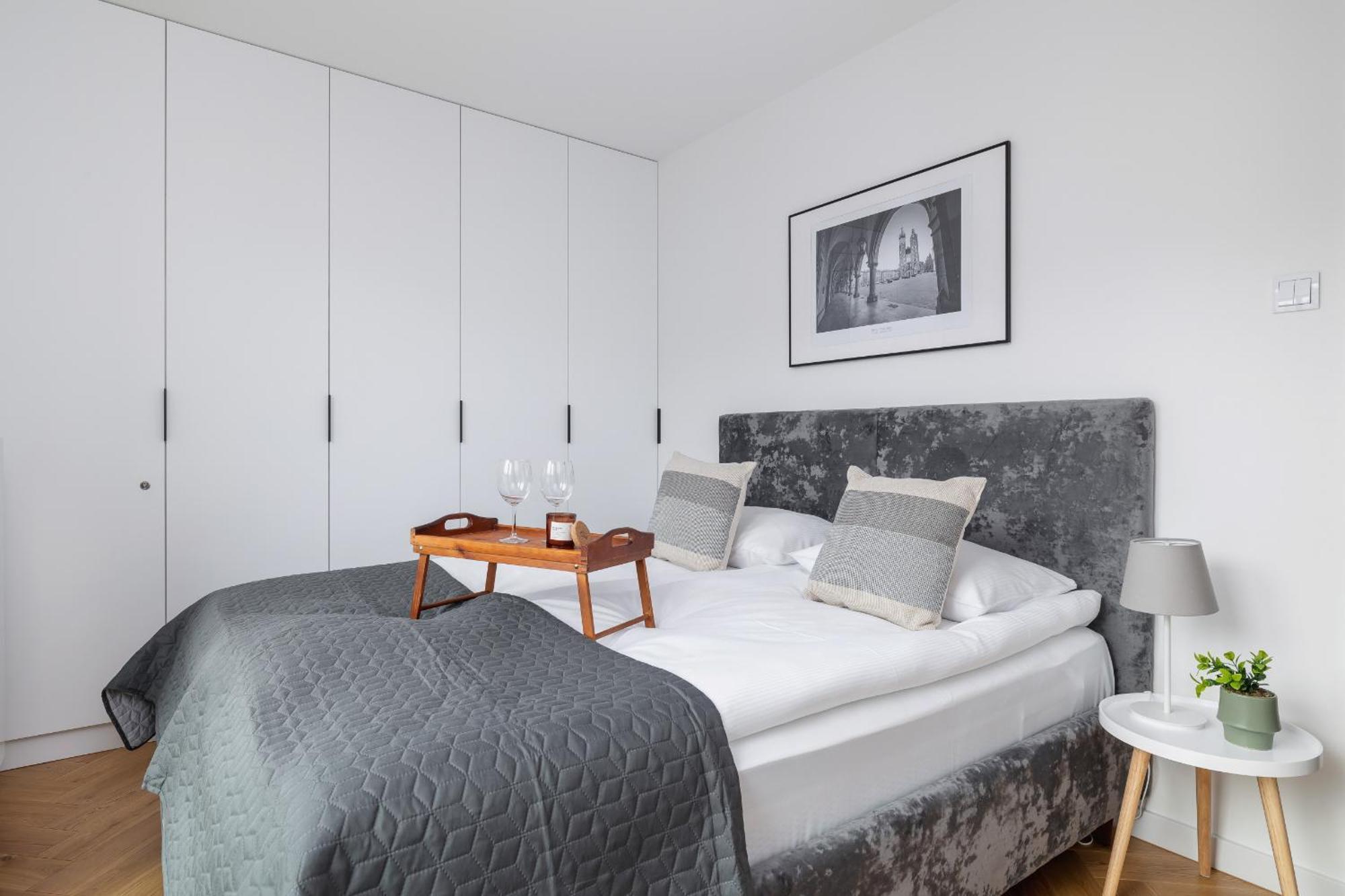 Lux Apartments Kosciuszki 39 With Parking By Renters Prestige Краков Экстерьер фото